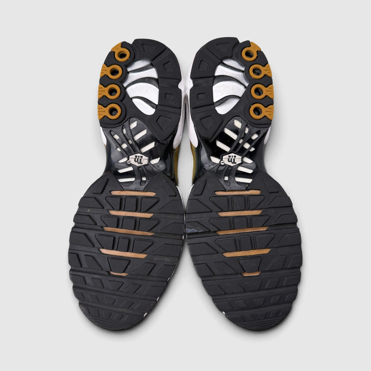 Nike Air Max Plus, buty sportowe męskie w bardzo dobrym stanie rozmiar 42.5, podeszwa