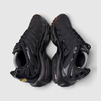 Nike Air Max Plus Triple Black, buty sportowe męskie w bardzo dobrym stanie rozmiar 42.5, widok z góry