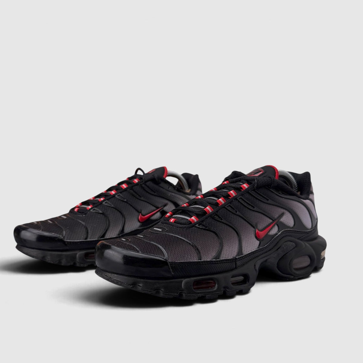 Nike Air Max Plus Black Gradient, buty sportowe męskie w bardzo dobrym stanie rozmiar 43, para butów