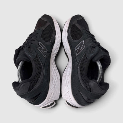 New Balance 2002R, buty sportowe męskie w bardzo dobrym stanie rozmiar 44, widok z góry