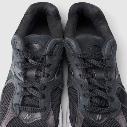 New Balance 2002R, buty sportowe męskie w bardzo dobrym stanie rozmiar 44, detal