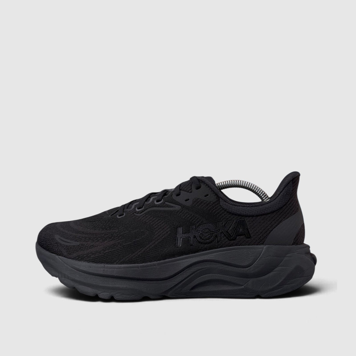 Hoka Arahi 8 Wide, buty sportowe męskie w bardzo dobrym stanie rozmiar 44, boczny profil, lewa strona