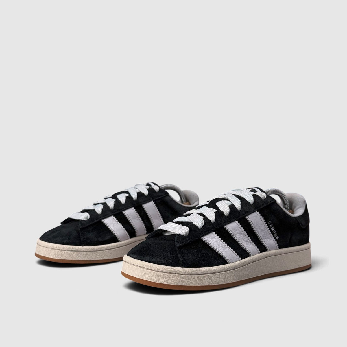 Adidas Campus Black White Gum, buty sportowe męskie w bardzo dobrym stanie rozmiar 42, para butów