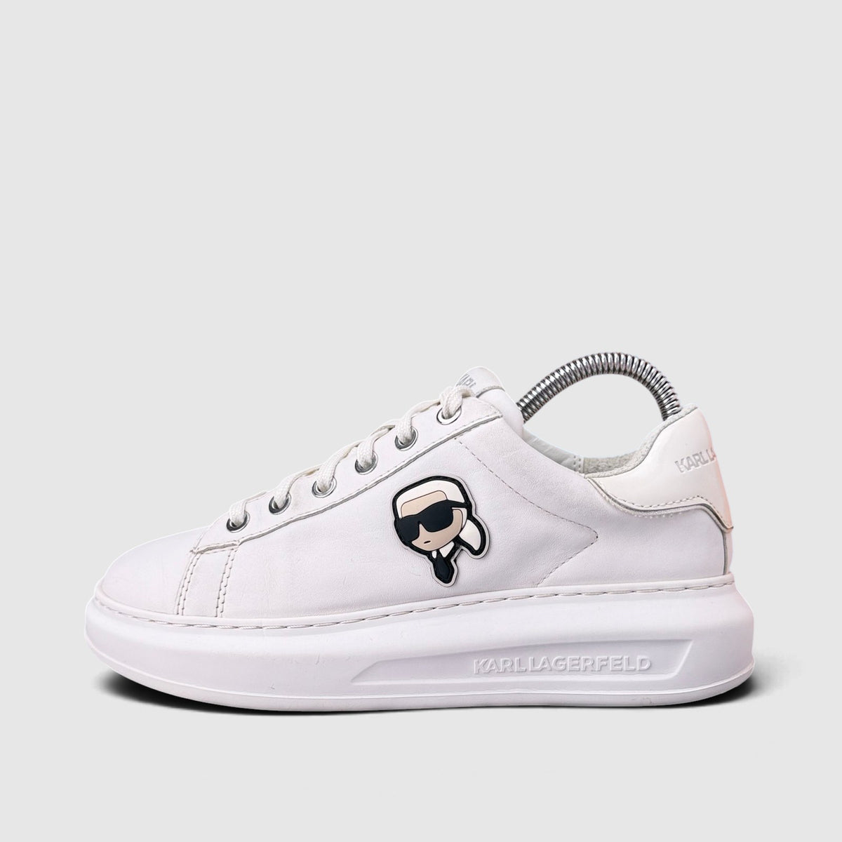 Karl Lagerfeld Sneakers, buty sportowe damskie w bardzo dobrym stanie rozmiar 37, boczny profil, lewa strona