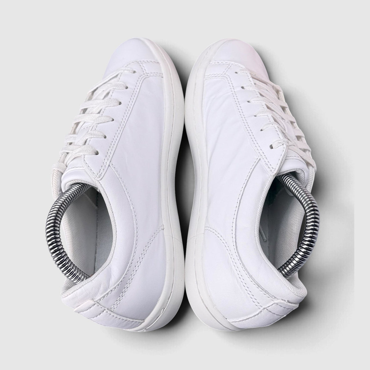 Lacoste Straight Set, buty sportowe damskie w bardzo dobrym stanie rozmiar 37, widok z góry