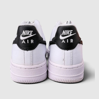 Nike Air Force 1 Low, buty sportowe damskie w bardzo dobrym stanie rozmiar 36.5, widok z tyłu