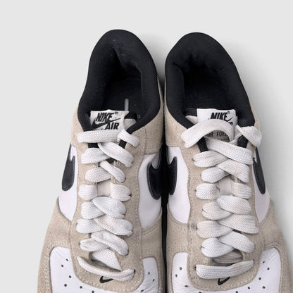 Nike Air Force 1 Low '07 LV8 SK8 White/Black, buty sportowe męskie w bardzo dobrym stanie rozmiar 42, widok z góry