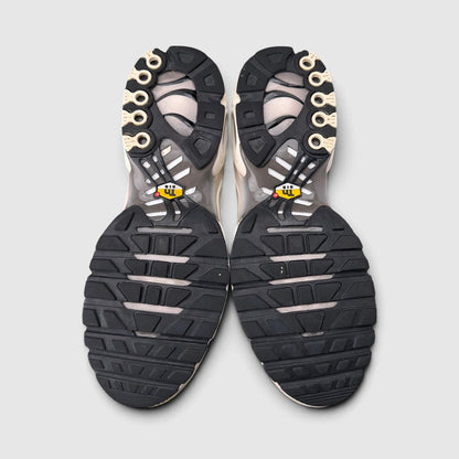 Nike Air Max Plus Light Orewood Brown, buty sportowe męskie w bardzo dobrym stanie rozmiar 45, podeszwa