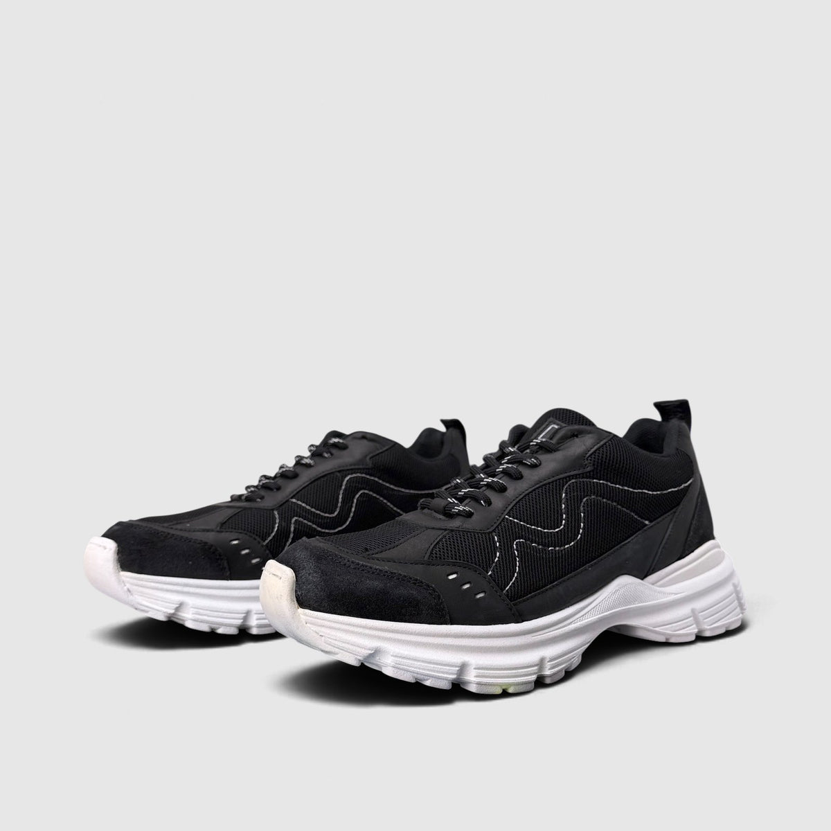 Steve Madden Placid, buty sportowe damskie w bardzo dobrym stanie rozmiar 39, para butów