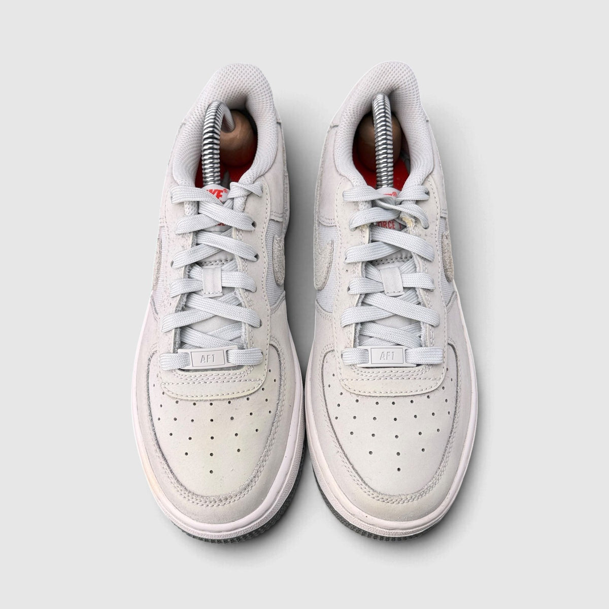 Nike Air Force 1 Low, buty sportowe damskie w bardzo dobrym stanie rozmiar 36.5, widok z góry