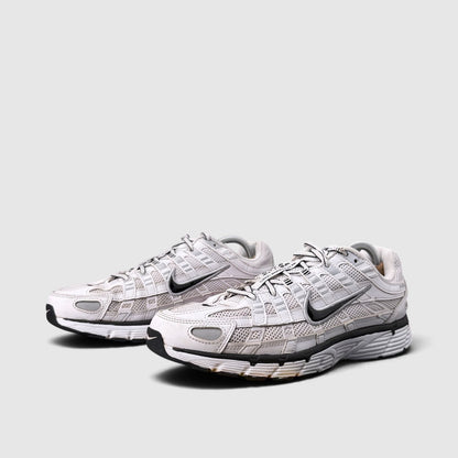 Nike P-6000 White Metallic Silver Black, buty sportowe męskie w bardzo dobrym stanie rozmiar 43, para butów