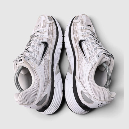 Nike P-6000 White Metallic Silver Black, buty sportowe męskie w bardzo dobrym stanie rozmiar 43, widok z góry
