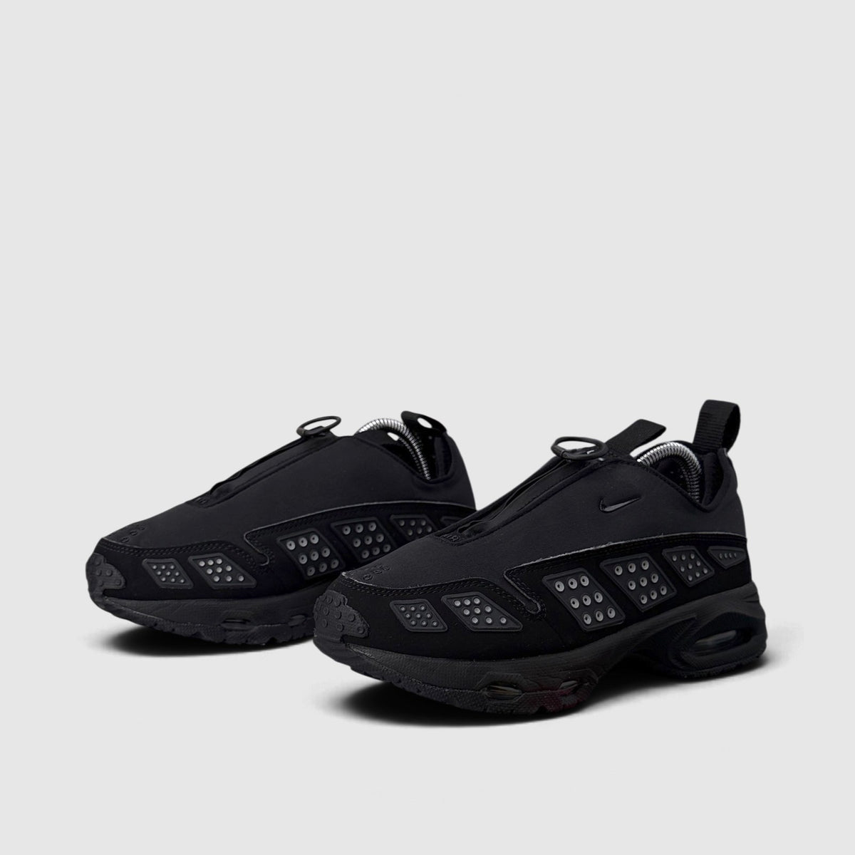 Nike Air Max SNDR Black Metallic, buty sportowe damskie w bardzo dobrym stanie rozmiar 37.5, para butów
