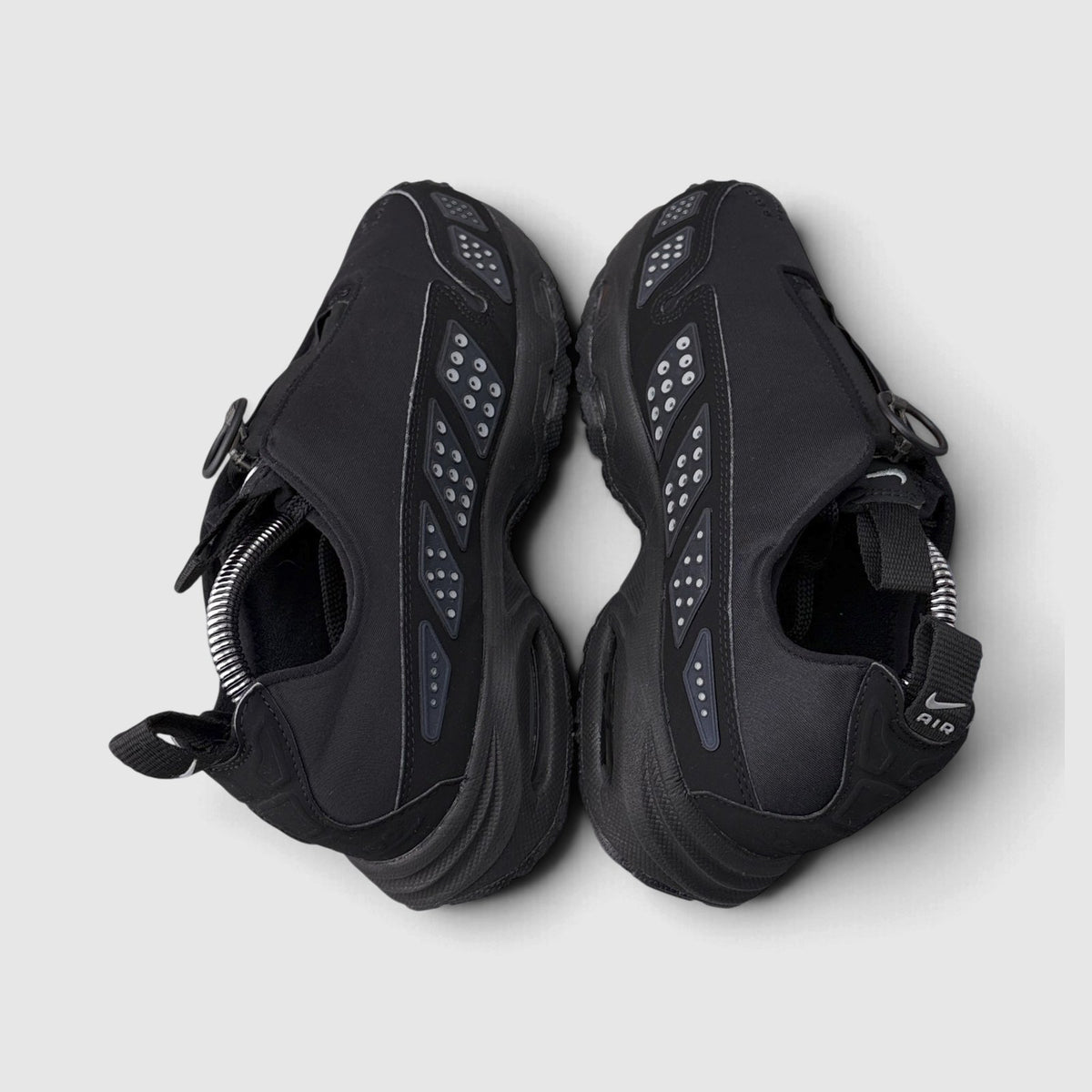 Nike Air Max SNDR Black Metallic, buty sportowe damskie w bardzo dobrym stanie rozmiar 37.5, widok z góry