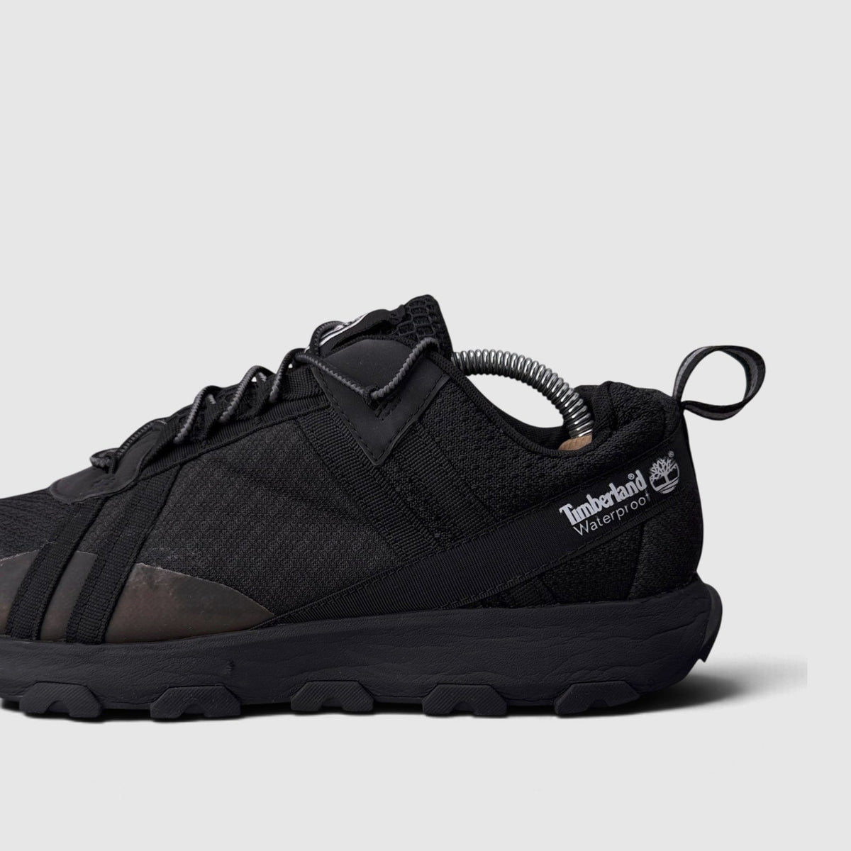 Timberland Winsor Trail Waterproof Trainer Black, buty sportowe męskie w bardzo dobrym stanie rozmiar 44, boczny profil, prawa strona