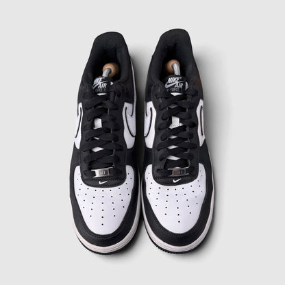 Nike Air Force 1 ’07 Panda, buty sportowe męskie w bardzo dobrym stanie rozmiar 45, widok z góry