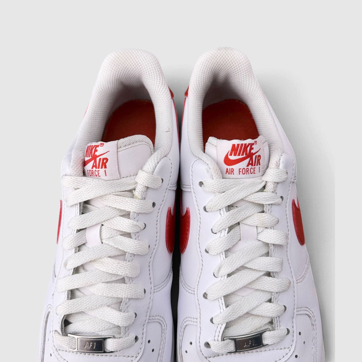 Nike Air Force 1 '07 Low Dragon Red, buty sportowe męskie w bardzo dobrym stanie rozmiar 44.5, detal