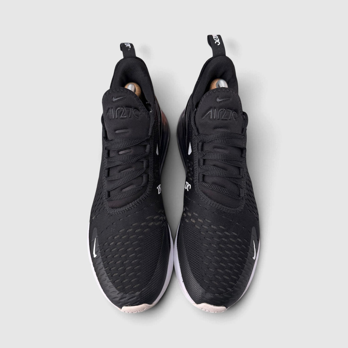 Nike Air Max 270 Black/White, buty sportowe męskie w bardzo dobrym stanie rozmiar 43, widok z góry