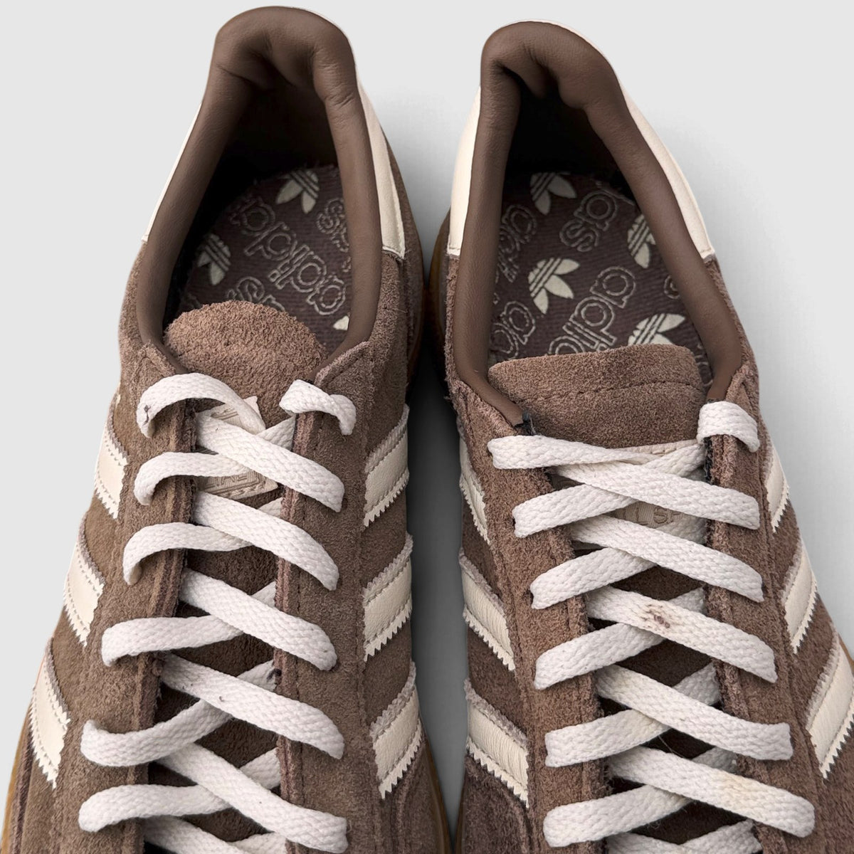 Adidas Handball Spezial, buty sportowe damskie w bardzo dobrym stanie rozmiar 38, wkładka