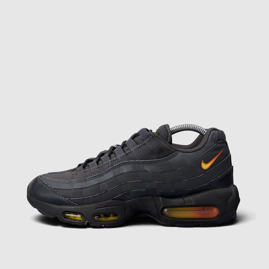 Nike Air Max 95 Anthracite / Opti Yellow, buty sportowe męskie w bardzo dobrym stanie rozmiar 42, boczny profil, lewa strona