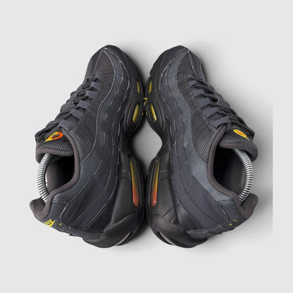 Nike Air Max 95 Anthracite / Opti Yellow, buty sportowe męskie w bardzo dobrym stanie rozmiar 42, widok z góry
