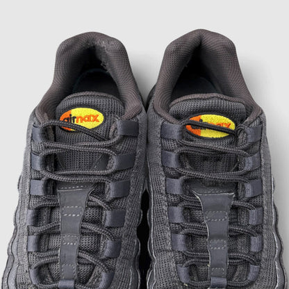 Nike Air Max 95 Anthracite / Opti Yellow, buty sportowe męskie w bardzo dobrym stanie rozmiar 42, detal