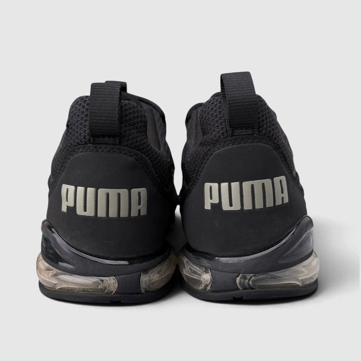 Puma Voltaic Evo Black, buty sportowe męskie w bardzo dobrym stanie rozmiar 41, widok z tyłu