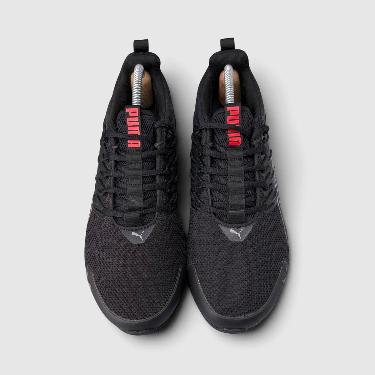 Puma Voltaic Evo Black, buty sportowe męskie w bardzo dobrym stanie rozmiar 41, widok z przodu