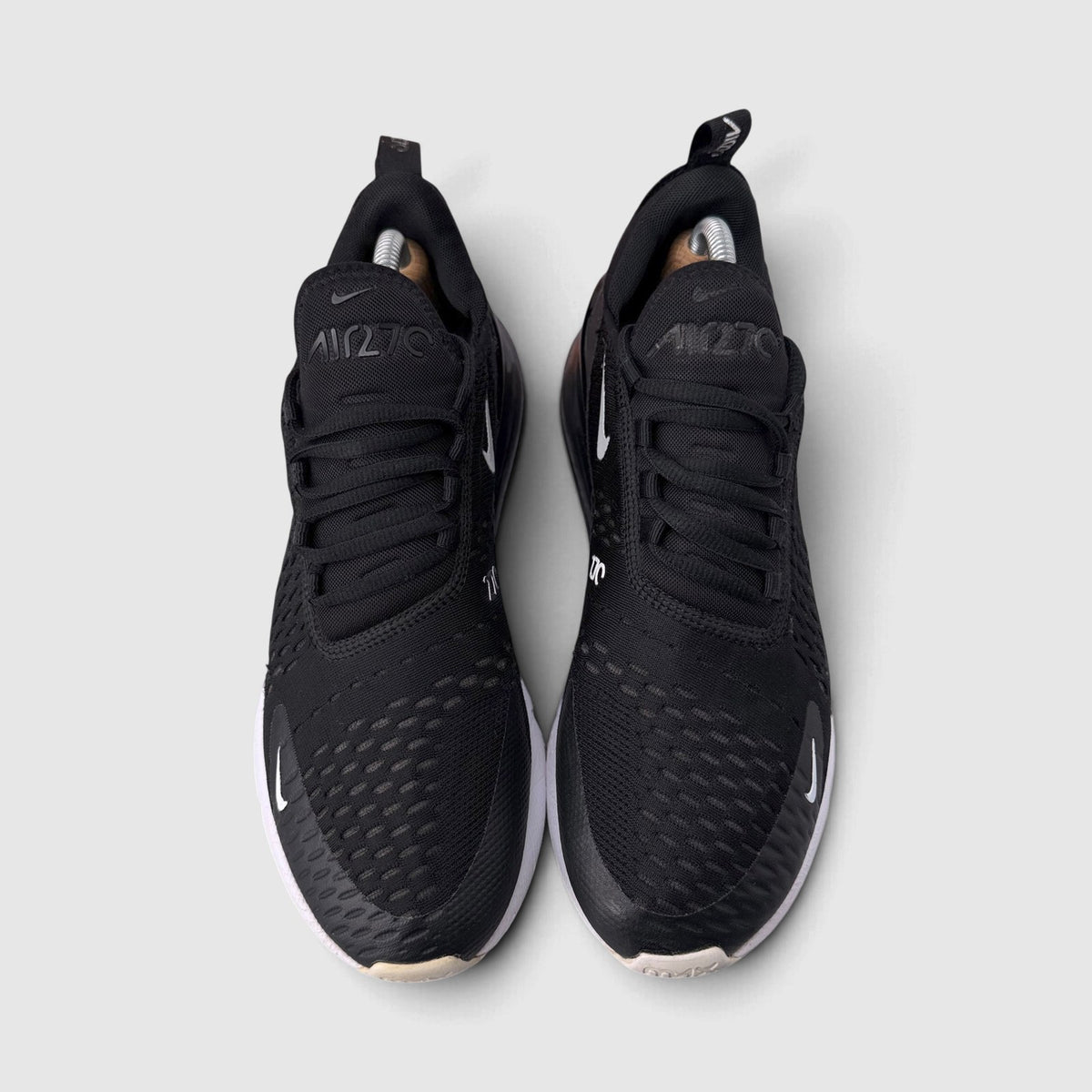 Nike Air Max 270, buty sportowe męskie w bardzo dobrym stanie rozmiar 43, widok z góry