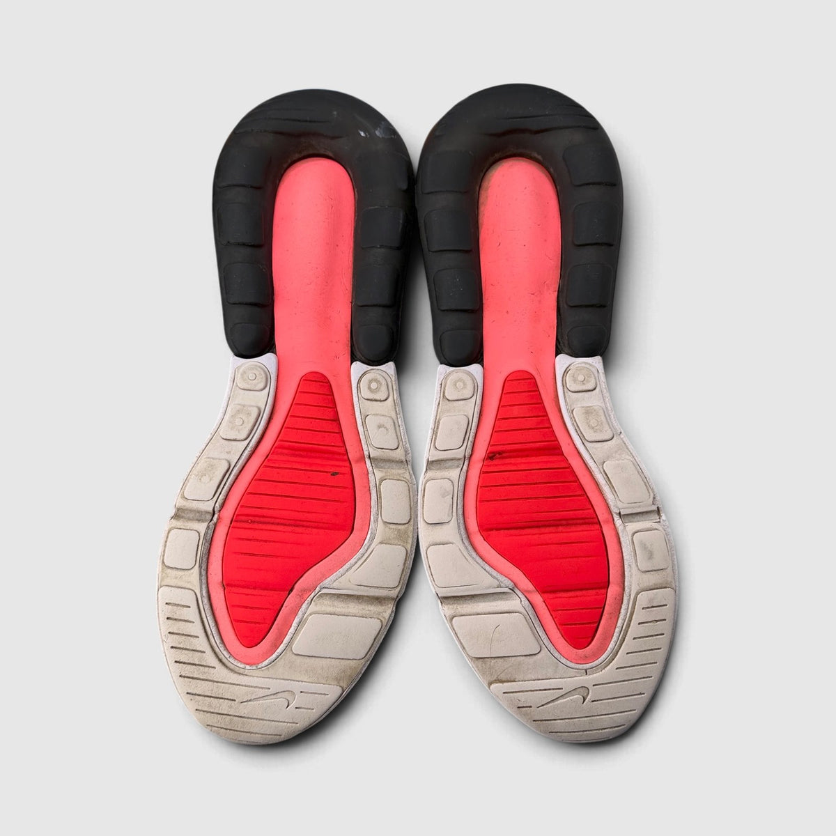 Nike Air Max 270, buty sportowe męskie w bardzo dobrym stanie rozmiar 43, podeszwa