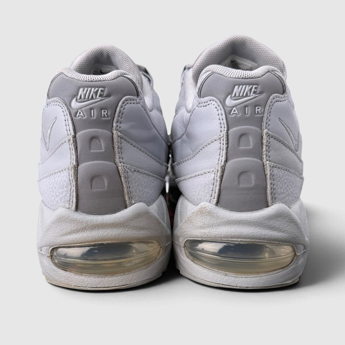 Nike Air Max 95 Wolf Grey, buty sportowe męskie w bardzo dobrym stanie rozmiar 44, widok z tyłu