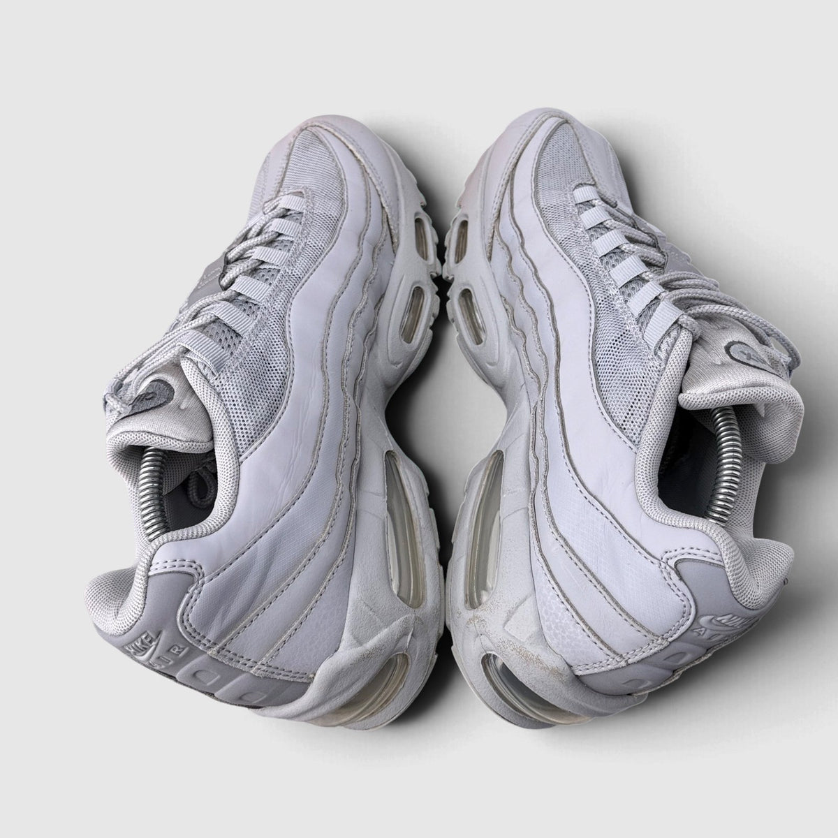 Nike Air Max 95 Wolf Grey, buty sportowe męskie w bardzo dobrym stanie rozmiar 44, widok z góry