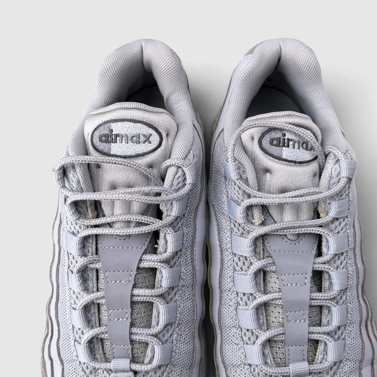 Nike Air Max 95 Wolf Grey, buty sportowe męskie w bardzo dobrym stanie rozmiar 44, język buta