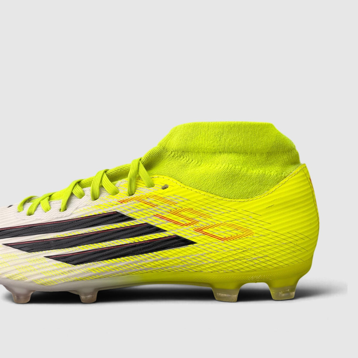 Adidas F50 League, buty sportowe męskie w bardzo dobrym stanie rozmiar 41 1/3, boczny profil, lewa strona