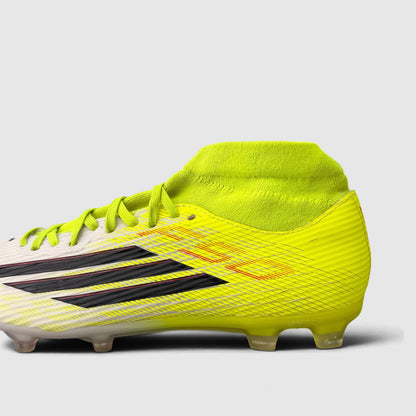 Adidas F50 League, buty sportowe męskie w bardzo dobrym stanie rozmiar 41 1/3, boczny profil, lewa strona