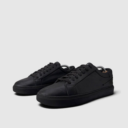 Calvin Klein Leather Sneakers, buty sportowe męskie w bardzo dobrym stanie rozmiar 44, para butów