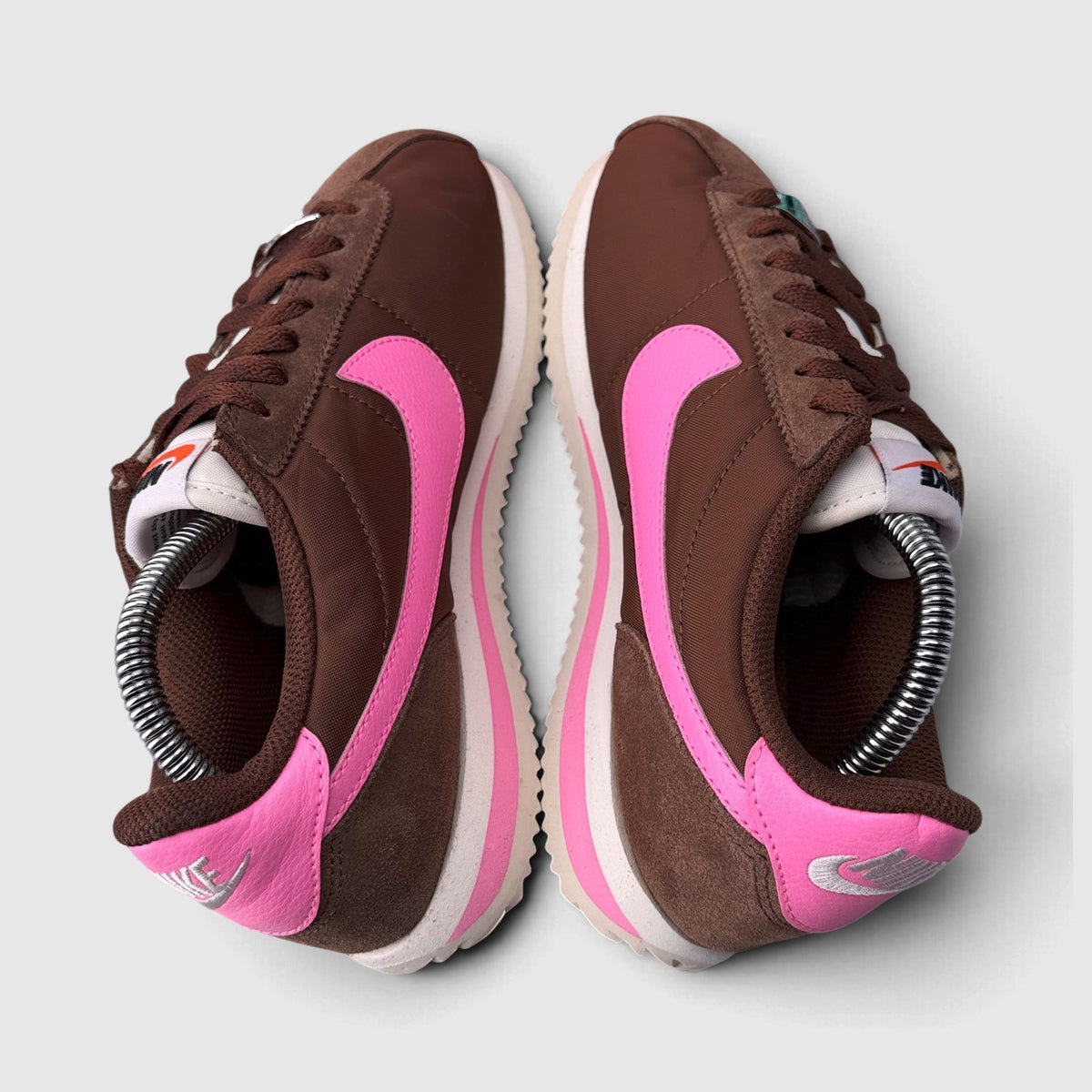 Nike Classic Cortez, buty sportowe damskie w bardzo dobrym stanie rozmiar 38.5, widok z góry