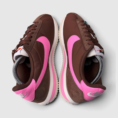 Nike Classic Cortez, buty sportowe damskie w bardzo dobrym stanie rozmiar 38.5, widok z góry