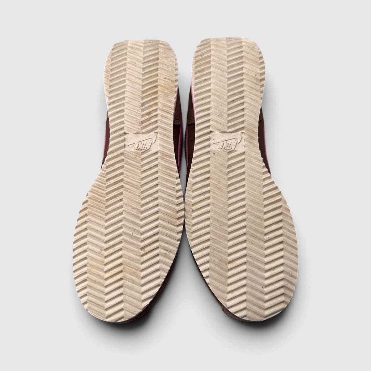 Nike Classic Cortez, buty sportowe damskie w bardzo dobrym stanie rozmiar 38.5, podeszwa