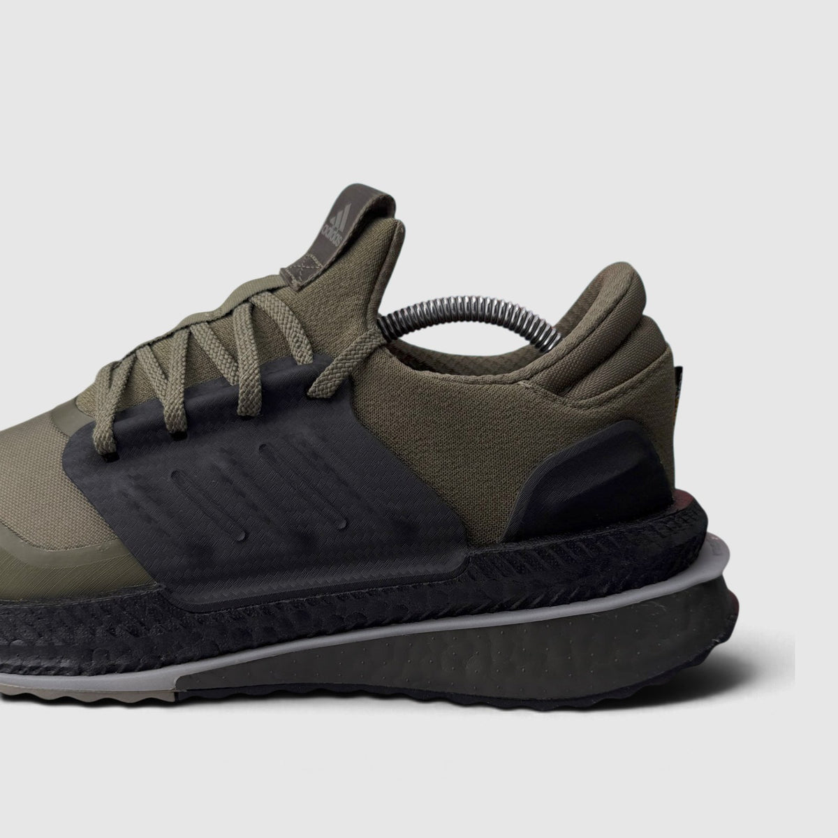 Adidas X_PLRBOOST Olive Strata, buty sportowe męskie nowe rozmiar 43 1/3, boczny profil, lewa strona