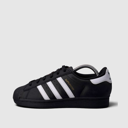 Adidas Superstar, buty sportowe damskie w bardzo dobrym stanie rozmiar 37 1/3, boczny profil, lewa strona