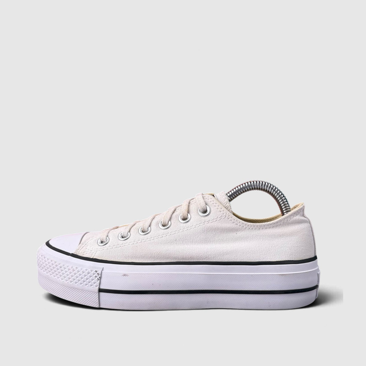 Converse Chuck Taylor All Star Lift, buty sportowe damskie w dobrym stanie rozmiar 37, boczny profil, lewa strona