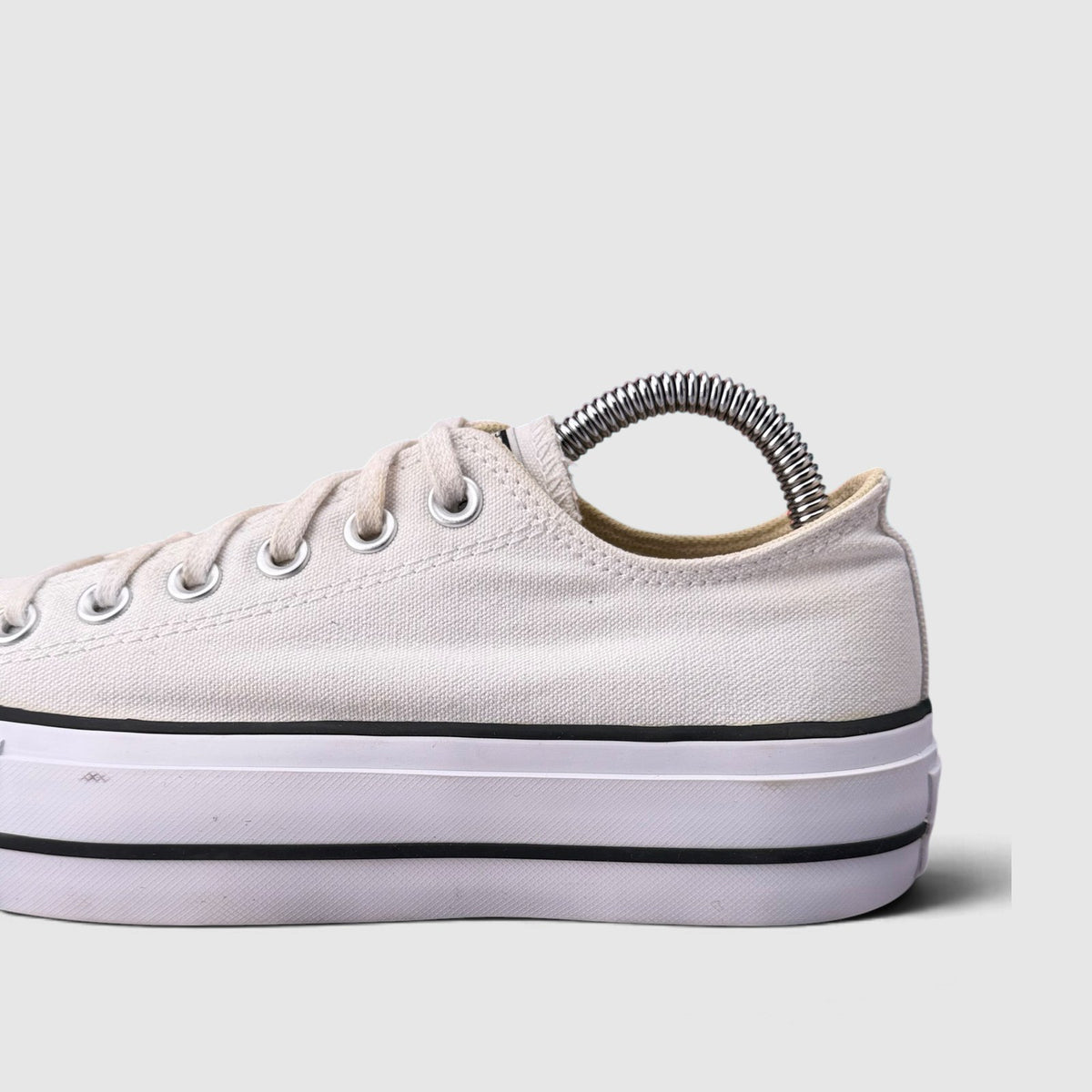 Converse Chuck Taylor All Star Lift, buty sportowe damskie w dobrym stanie rozmiar 37, boczny profil, lewa strona