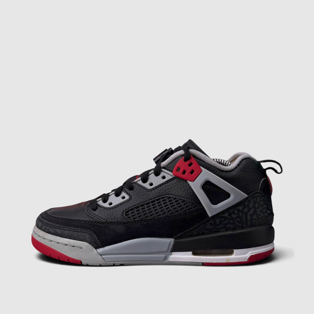 Nike Air Jordan Spizike Low, buty sportowe damskie w bardzo dobrym stanie rozmiar 39, boczny profil, lewa strona