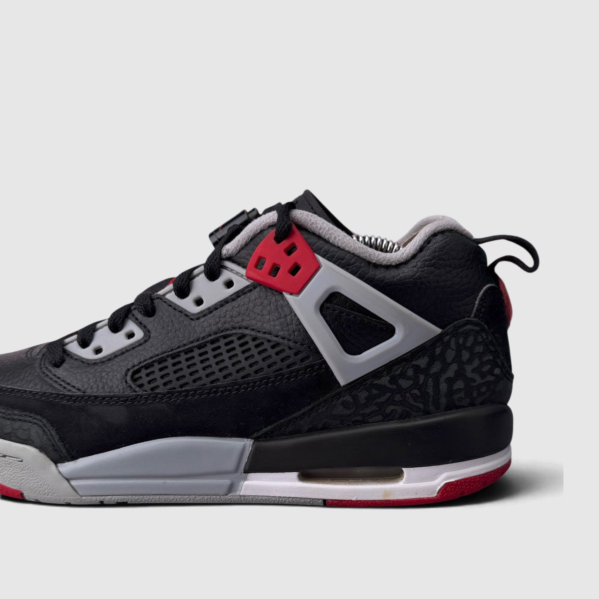 Nike Air Jordan Spizike Low, buty sportowe damskie w bardzo dobrym stanie rozmiar 39, boczny profil, prawa strona