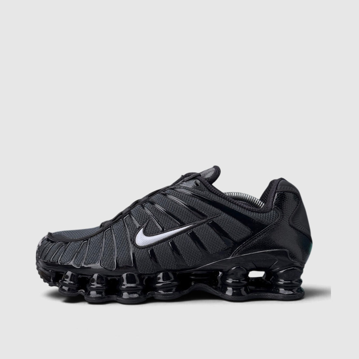 Nike Shox TL, buty sportowe męskie w bardzo dobrym stanie rozmiar 45, boczny profil, lewa strona