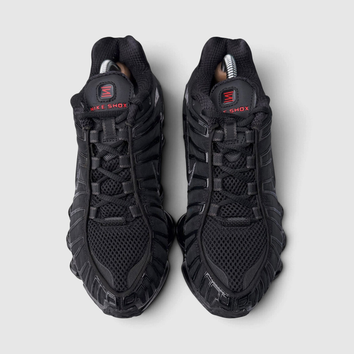 Nike Shox TL Triple Black, buty sportowe damskie w bardzo dobrym stanie rozmiar 38.5, widok z góry