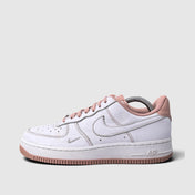 Nike Air Force 1 '07 Mini Jewel, buty sportowe damskie w bardzo dobrym stanie rozmiar 38, boczny profil, lewa strona