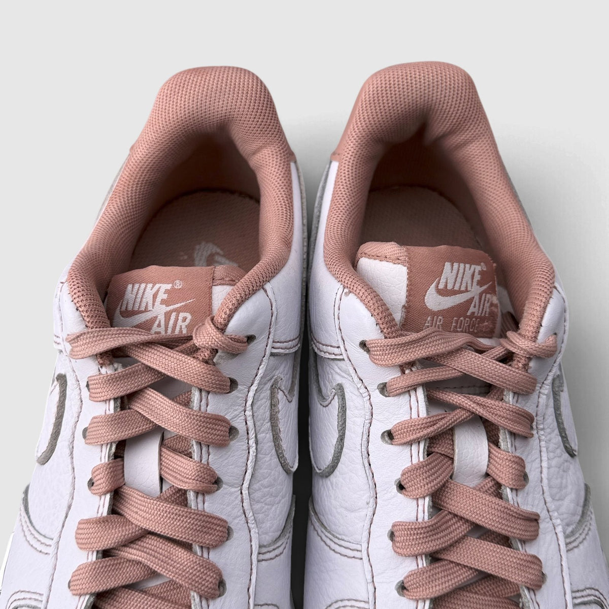 Nike Air Force 1 '07 Mini Jewel, buty sportowe damskie w bardzo dobrym stanie rozmiar 38, detal