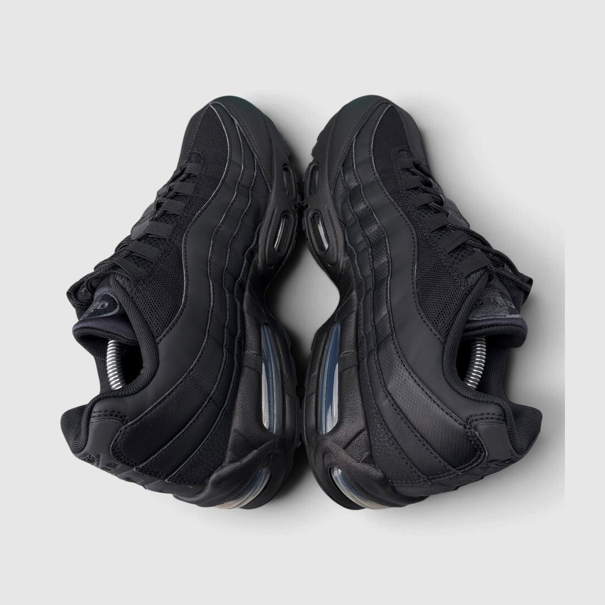 Nike Air Max 95 OG Black, buty sportowe męskie w bardzo dobrym stanie rozmiar 45.5, para butów